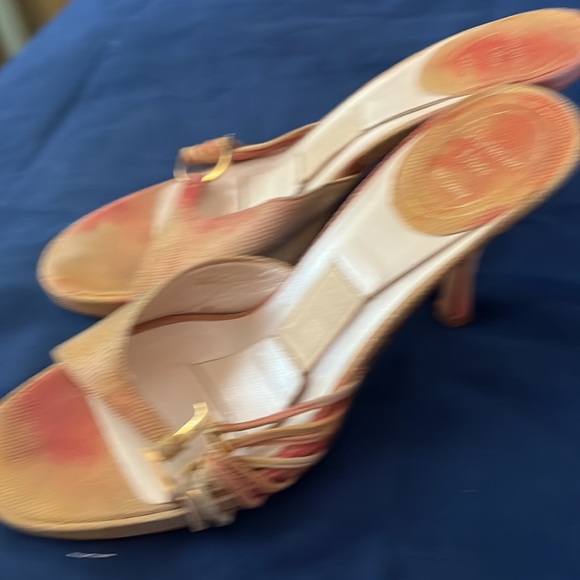 Gorgeous, Classic , Authentic Christian Dior Suede and Gold Kitten Mule Pumps - Picture 3 of 12